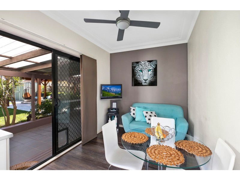 10 Highclere Street, Bateau Bay NSW 2261