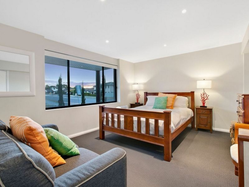 27 Marlowe Road, Bateau Bay NSW 2261