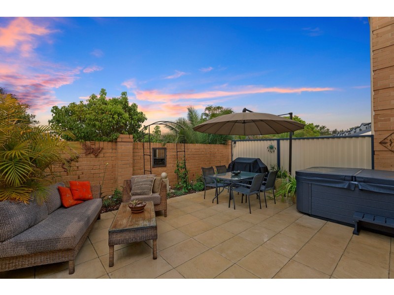 7/19 Aurora Place, Bateau Bay NSW 2261