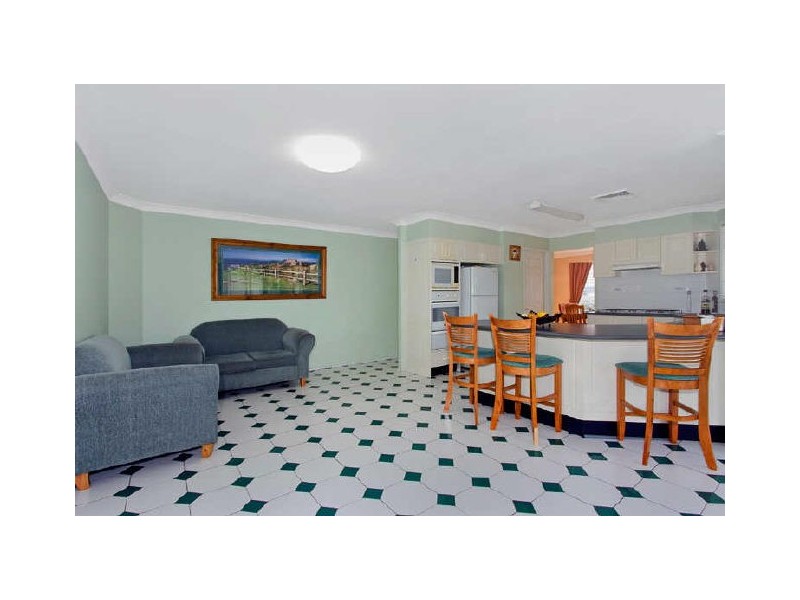 25 Dunning Ave, Bateau Bay NSW 2261