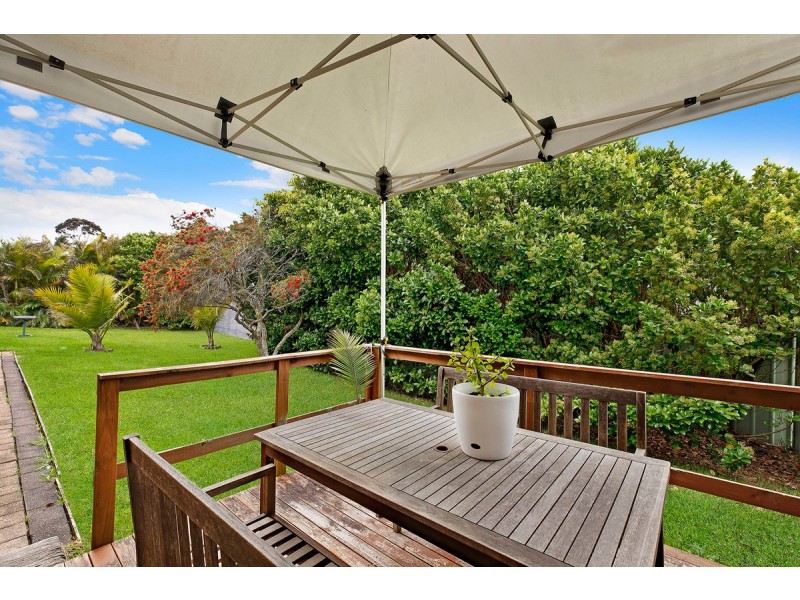 2/50 Valley View Road, Bateau Bay NSW 2261