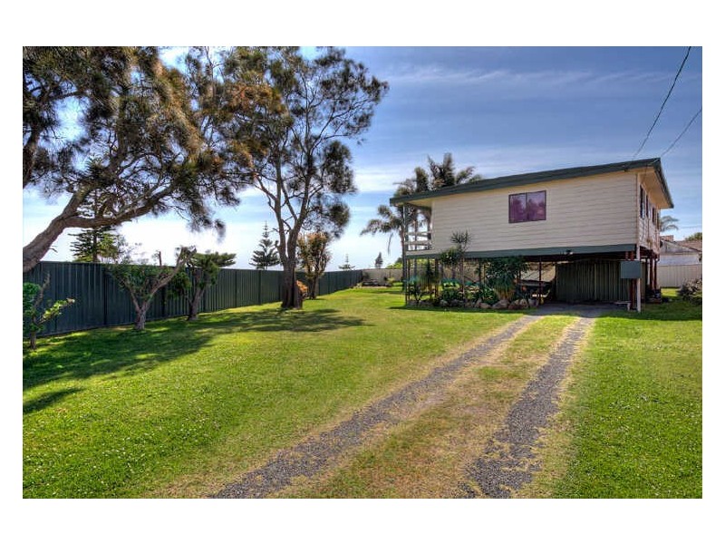 2 Florida Street, The Entrance North NSW 2261