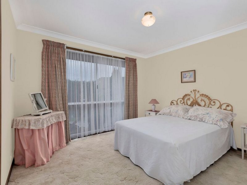 4 Kaystone Close, Bateau Bay NSW 2261