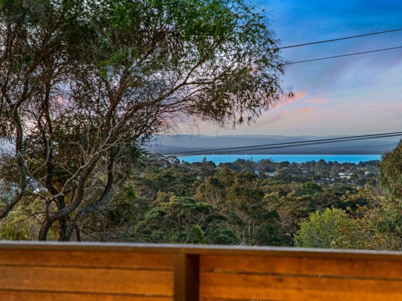18 Mermaid Drive, Bateau Bay NSW 2261