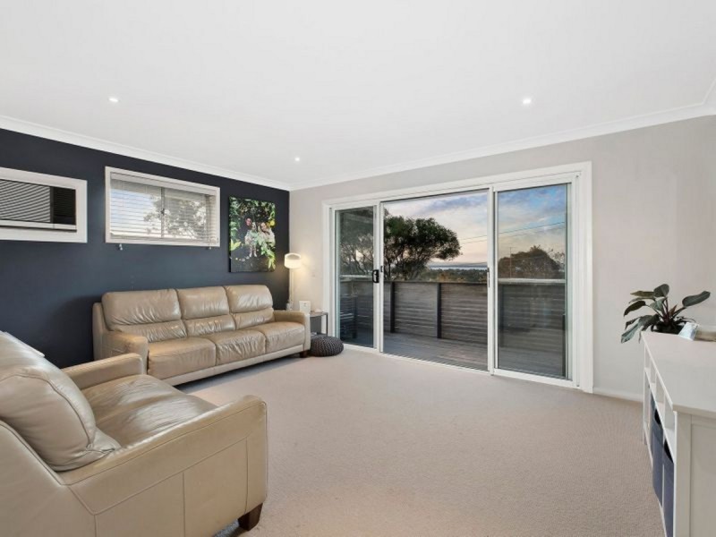 18 Mermaid Drive, Bateau Bay NSW 2261