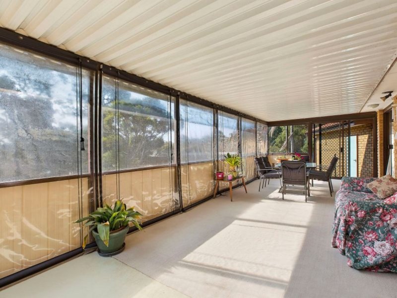 32 Premier Way, Bateau Bay NSW 2261