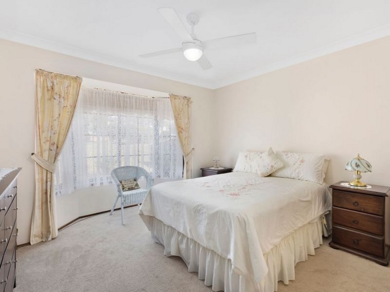 32 Premier Way, Bateau Bay NSW 2261