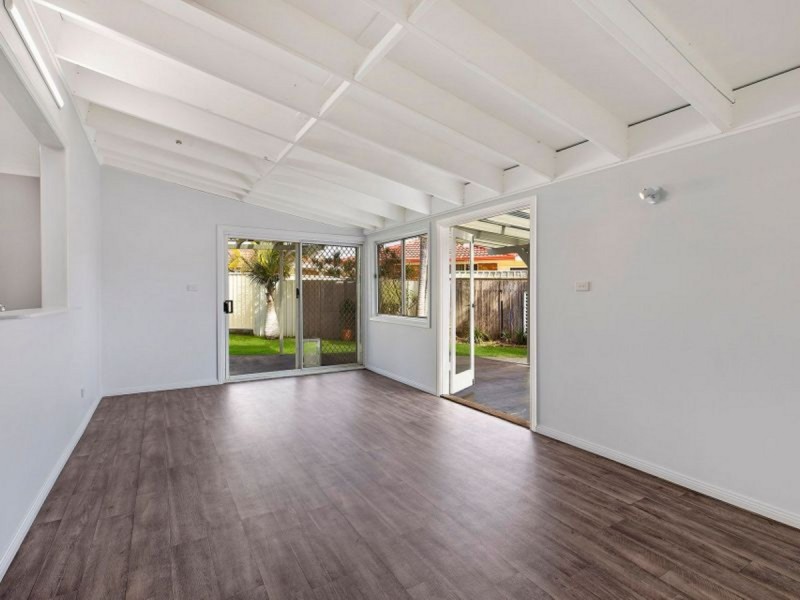 3 Clyde Close, Bateau Bay NSW 2261