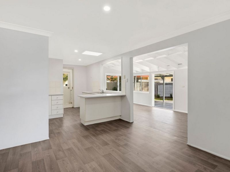 3 Clyde Close, Bateau Bay NSW 2261
