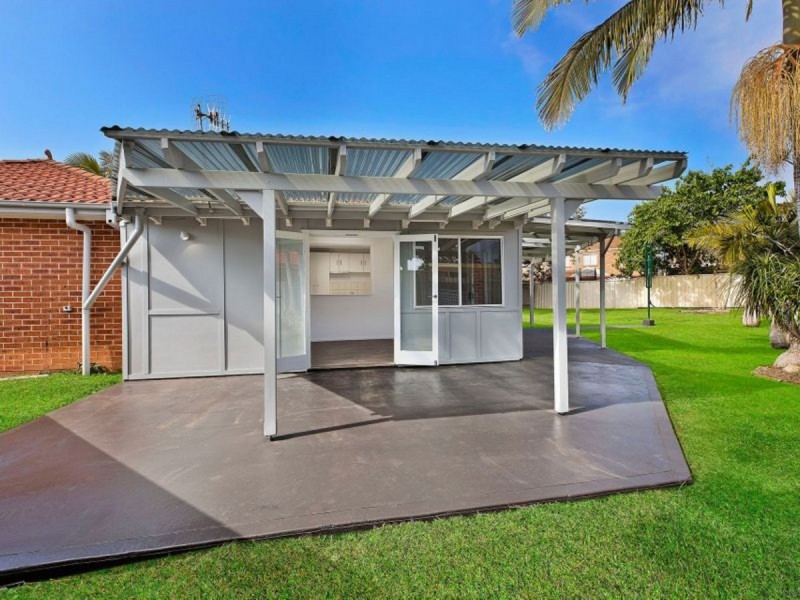 3 Clyde Close, Bateau Bay NSW 2261