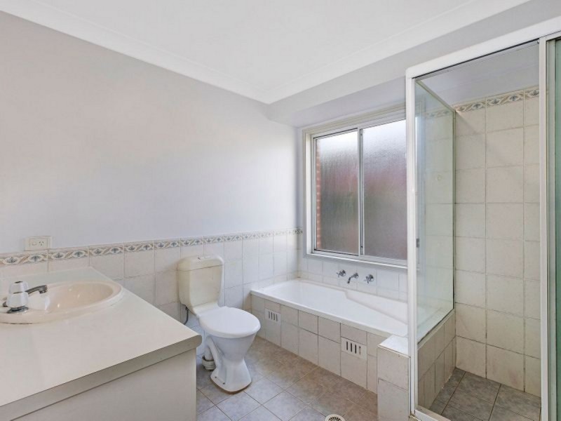 3 Clyde Close, Bateau Bay NSW 2261