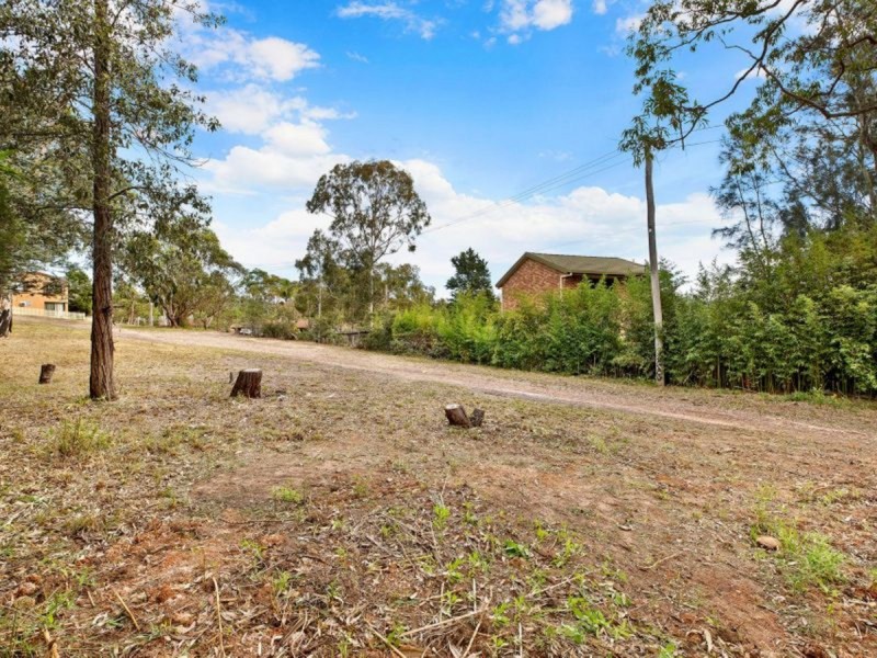 85 Eastern Road, Bateau Bay NSW 2261