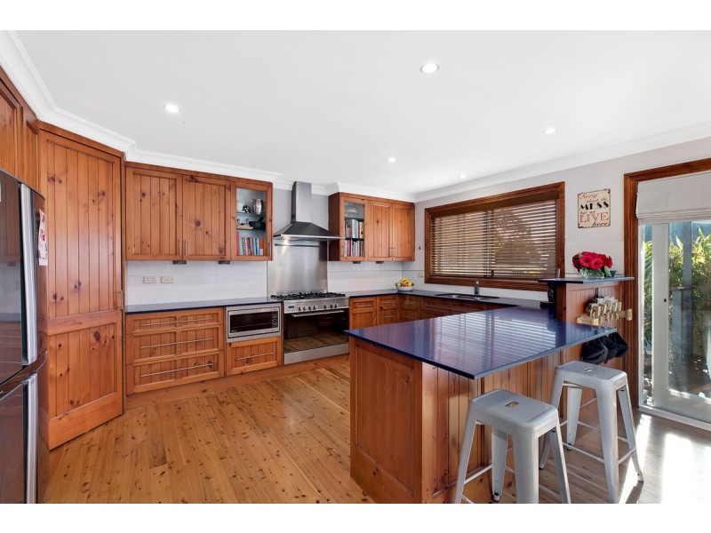 15 Ithaca Street, Bateau Bay NSW 2261