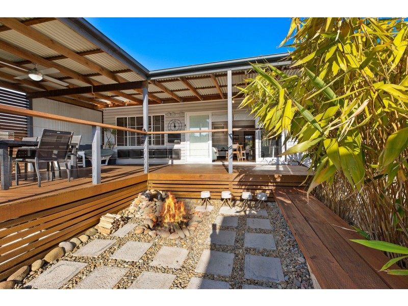 15 Ithaca Street, Bateau Bay NSW 2261