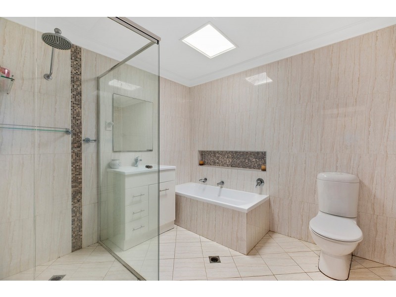 15 Ithaca Street, Bateau Bay NSW 2261