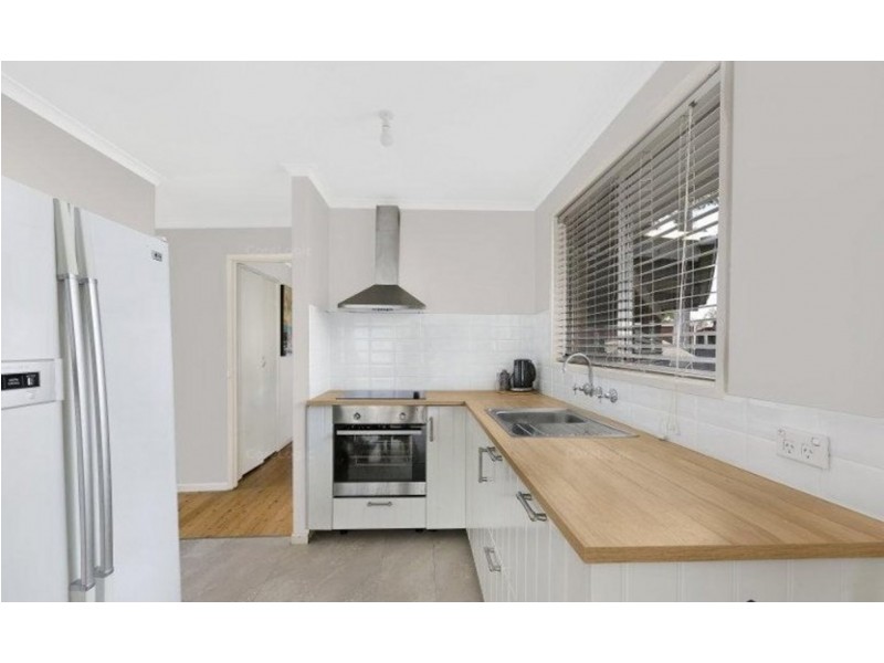 2 Monroe Place, Watanobbi NSW 2259