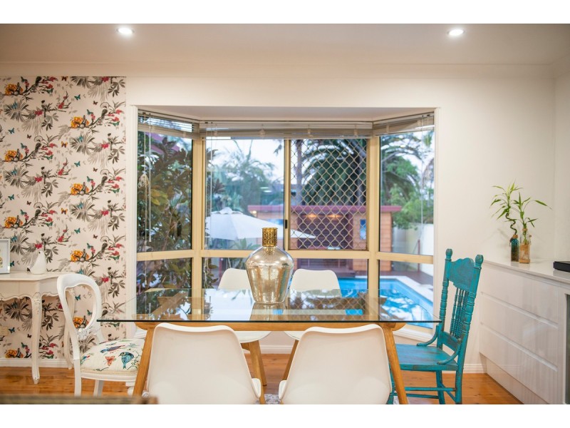 15 Hillcrest Avenue, Bateau Bay NSW 2261