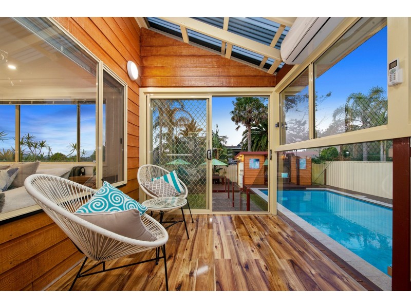 15 Hillcrest Avenue, Bateau Bay NSW 2261