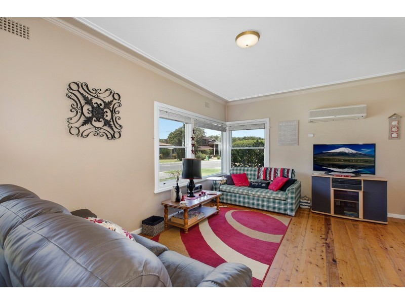 28 Bateau Bay Road, Bateau Bay NSW 2261