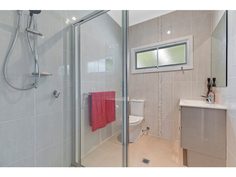 28 Bateau Bay Road, Bateau Bay NSW 2261