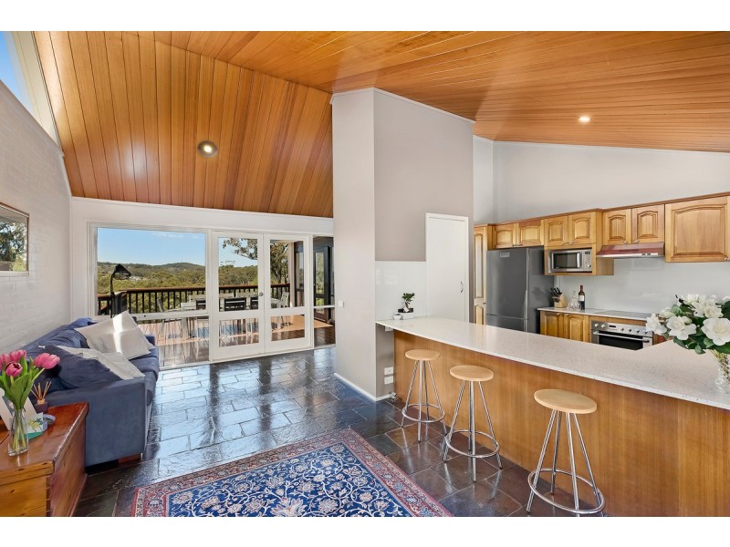 82 Bradleys Road, North Avoca NSW 2260