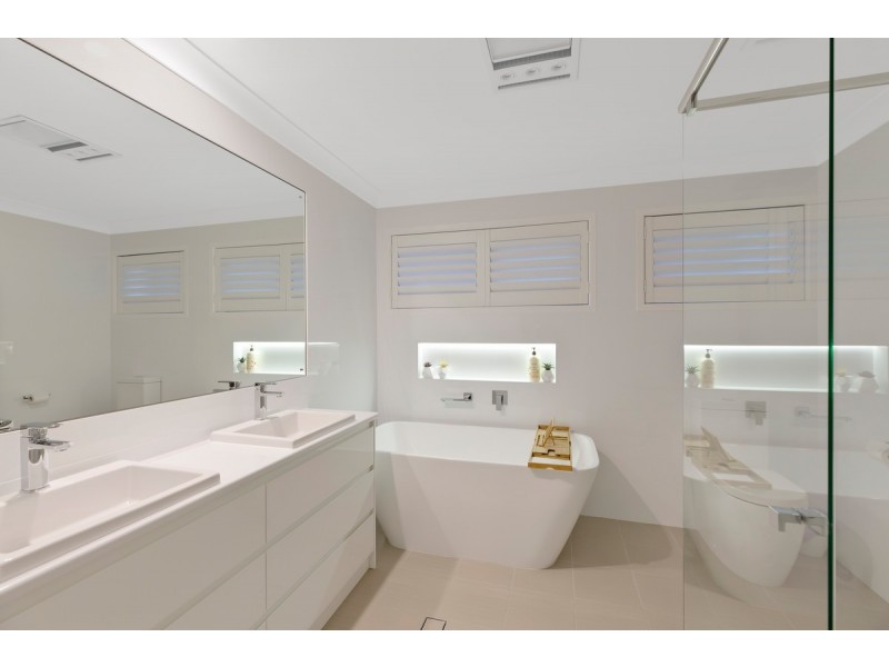 21 Point Street, Bateau Bay NSW 2261