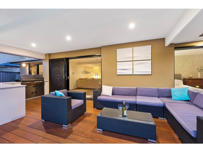 21 Point Street, Bateau Bay NSW 2261