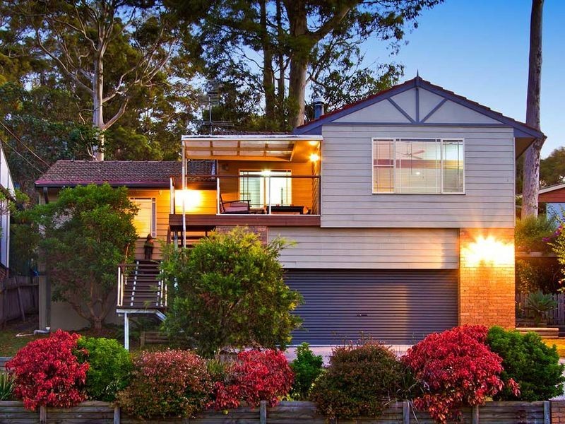 4 Talara Avenue, Bateau Bay NSW 2261