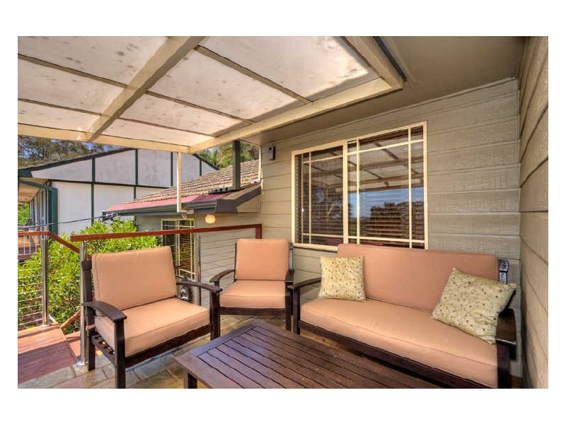 4 Talara Avenue, Bateau Bay NSW 2261