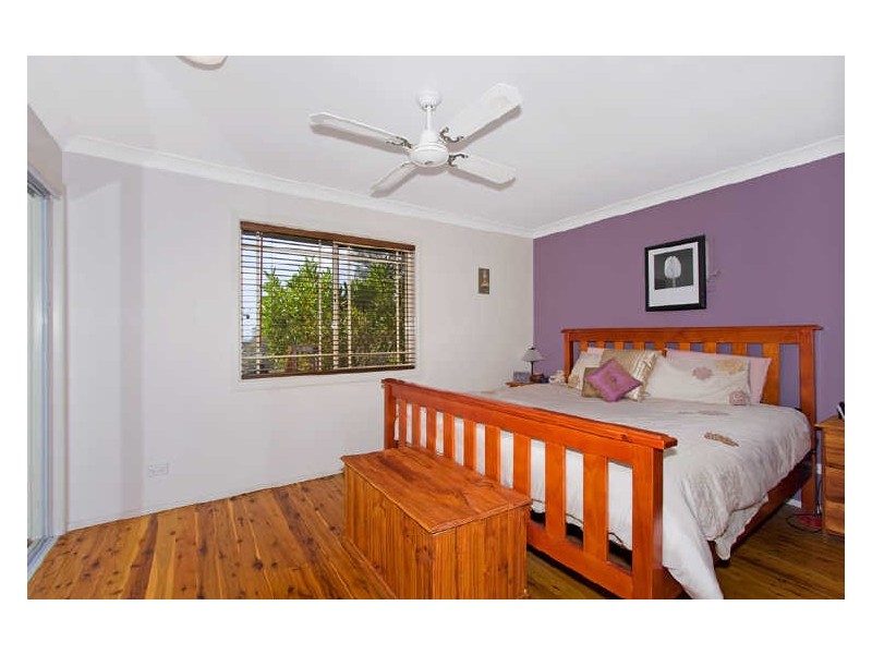 4 Talara Avenue, Bateau Bay NSW 2261