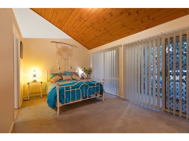 11 Northview Drive, Bateau Bay NSW 2261