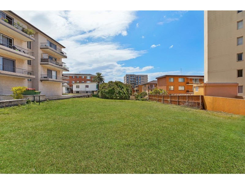 16 Bayview Avenue, The Entrance NSW 2261