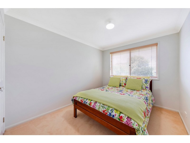 8 Point Street, Bateau Bay NSW 2261