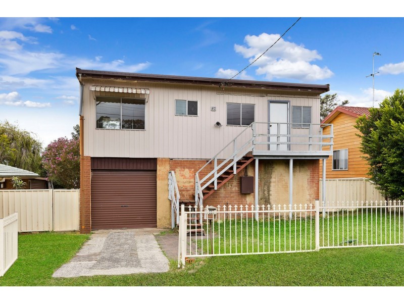 17 Hillcrest Avenue, Bateau Bay NSW 2261