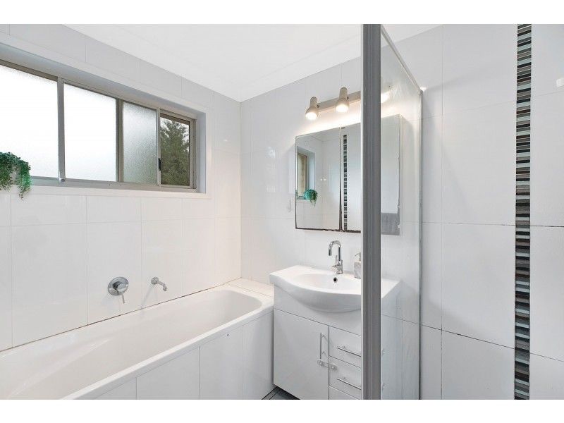 36 Sierra Avenue, Bateau Bay NSW 2261