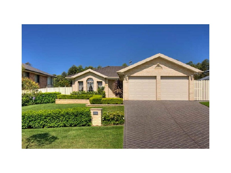 31 Bataan Circuit, Bateau Bay NSW 2261