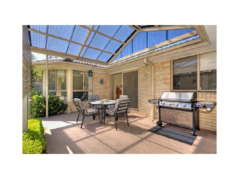 31 Bataan Circuit, Bateau Bay NSW 2261