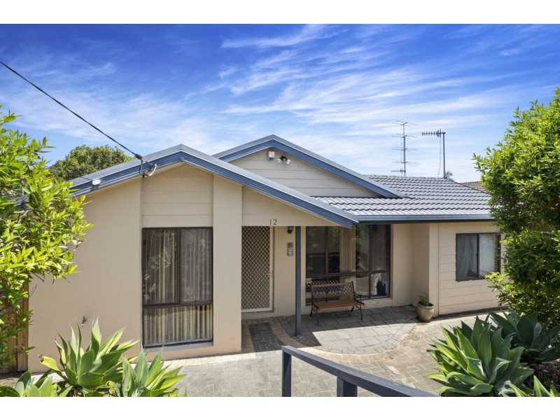 12 Jessica Street, Bateau Bay NSW 2261