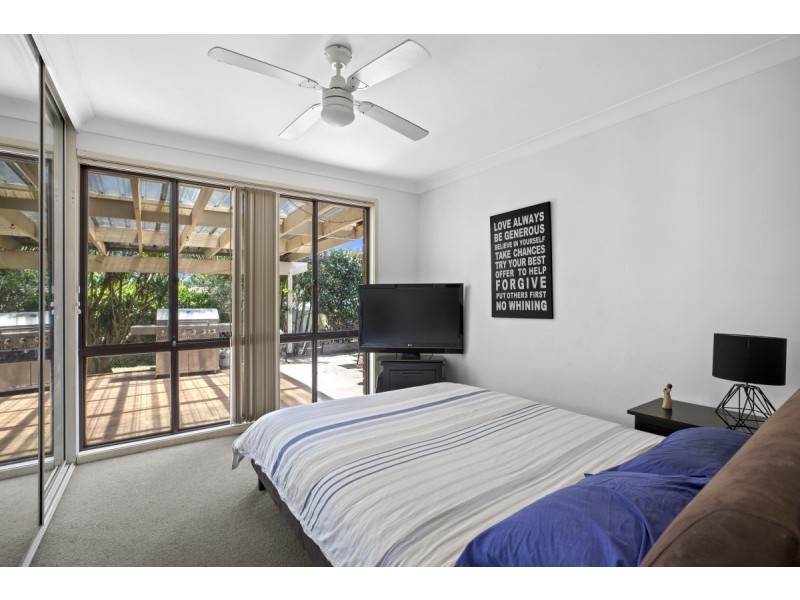 12 Jessica Street, Bateau Bay NSW 2261