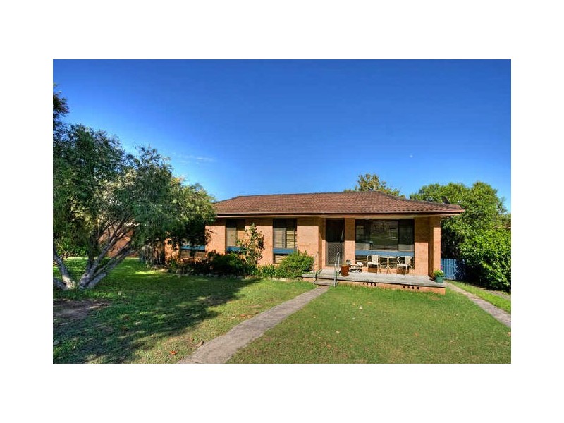 15 Premier Way, Bateau Bay NSW 2261