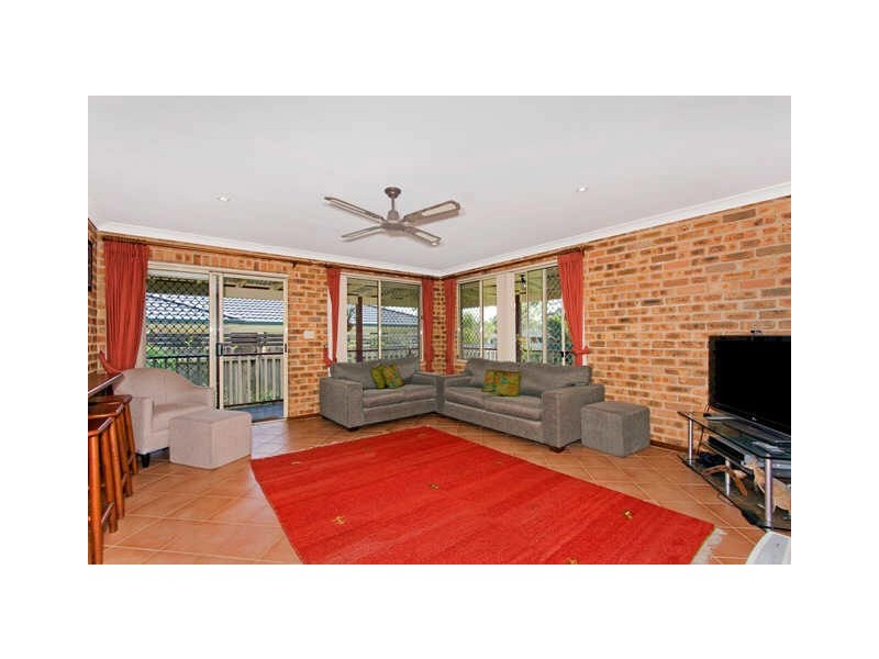 4 Papala Avenue, Bateau Bay NSW 2261