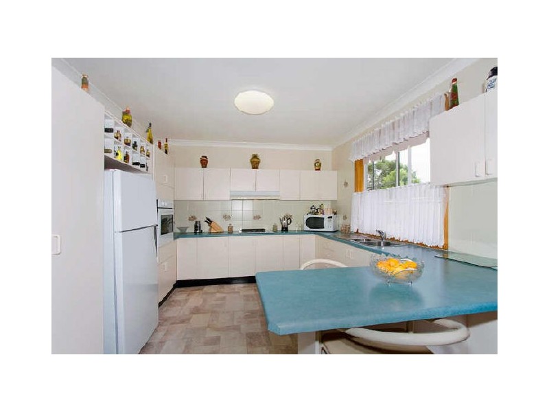 60 Lumby Drive, Bateau Bay NSW 2261