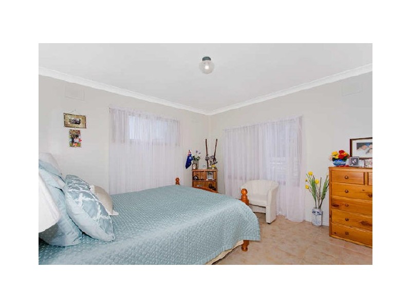 60 Lumby Drive, Bateau Bay NSW 2261