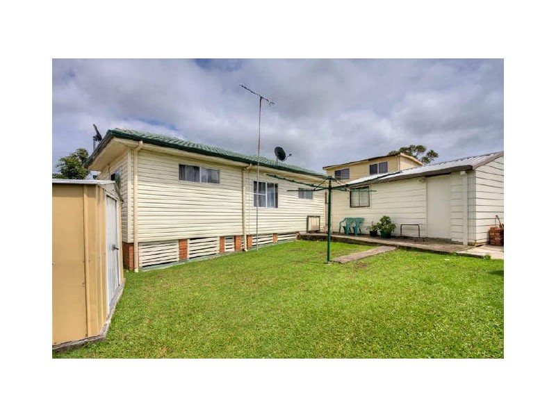 60 Lumby Drive, Bateau Bay NSW 2261