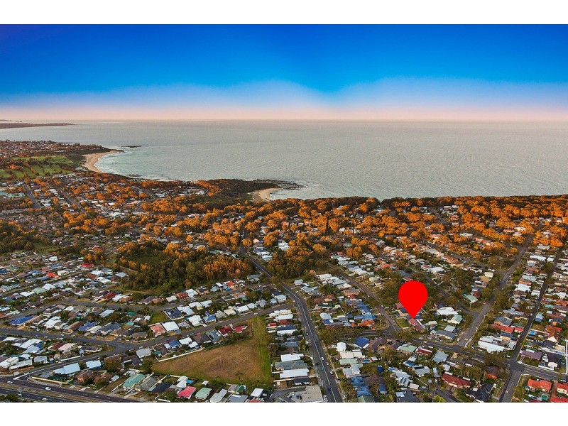 1 Wandella Avenue, Bateau Bay NSW 2261
