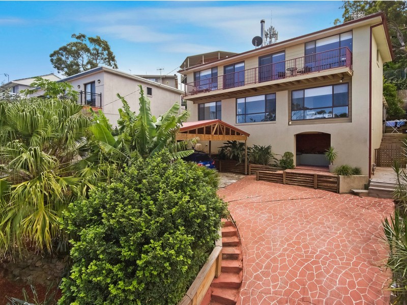 8 Valley View Road, Bateau Bay NSW 2261