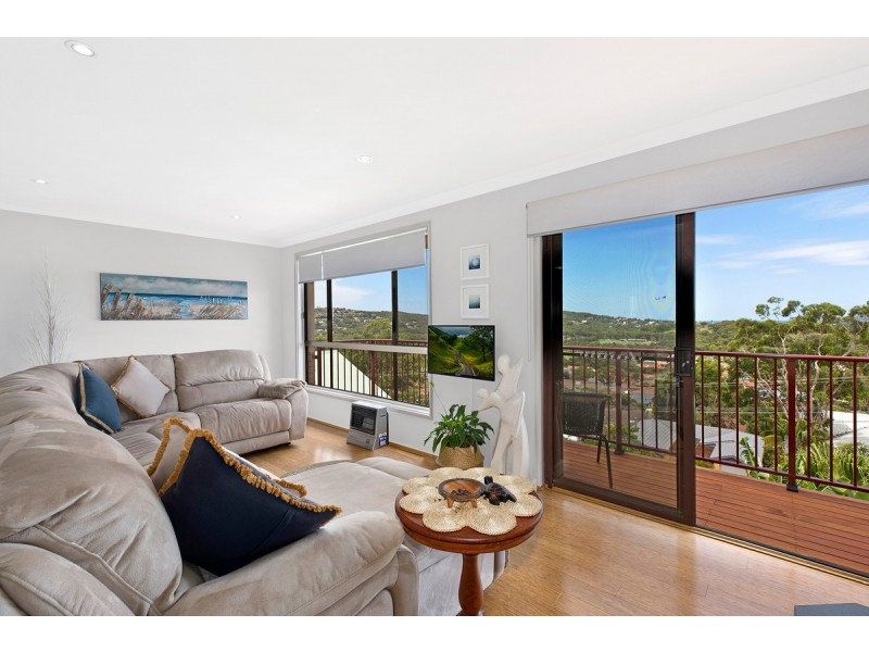 8 Valley View Road, Bateau Bay NSW 2261