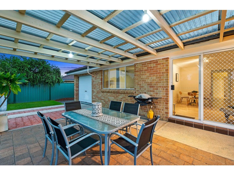 15 Finch Place, Bateau Bay NSW 2261