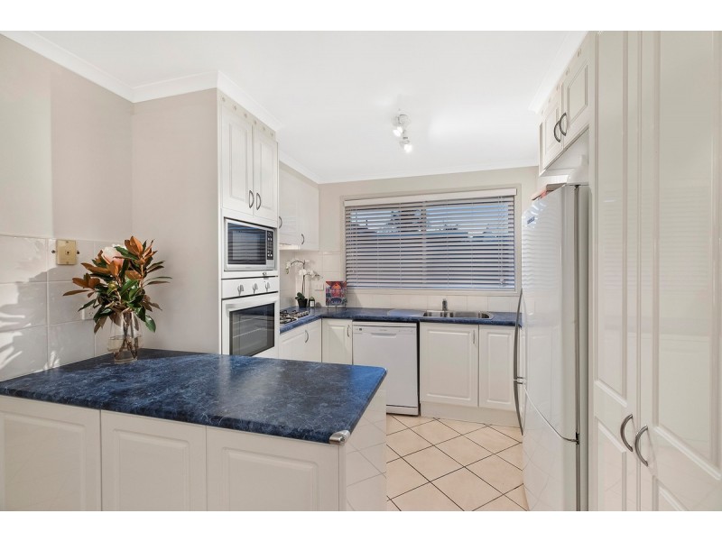 15 Finch Place, Bateau Bay NSW 2261