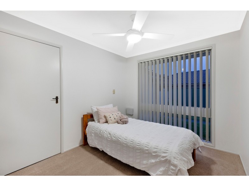 15 Finch Place, Bateau Bay NSW 2261